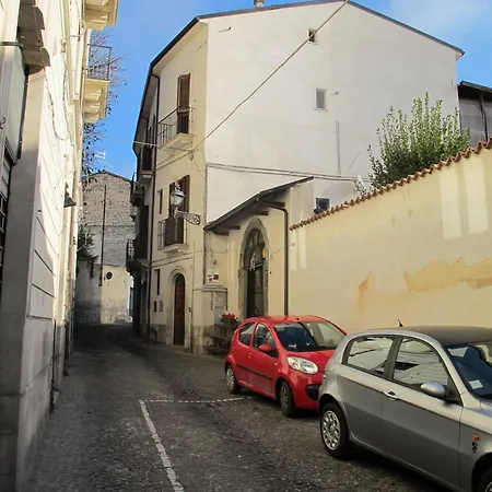 Alojamento de Acomodação e Pequeno-almoço Amores Sulmona