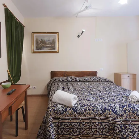 Alojamento de Acomodação e Pequeno-almoço Amores Sulmona